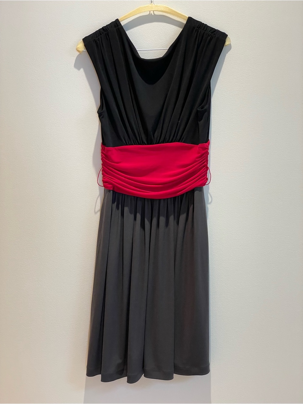 BCBG Black and Charcoal Midi Dress with Red Sash - Picture 4 of 5